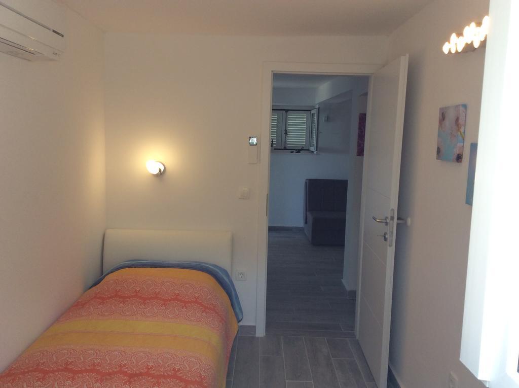 Apartments Maja Хвар Екстериор снимка